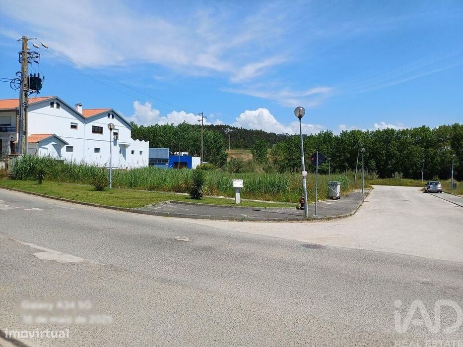 Terreno em Vimeiro de 297,00 m2