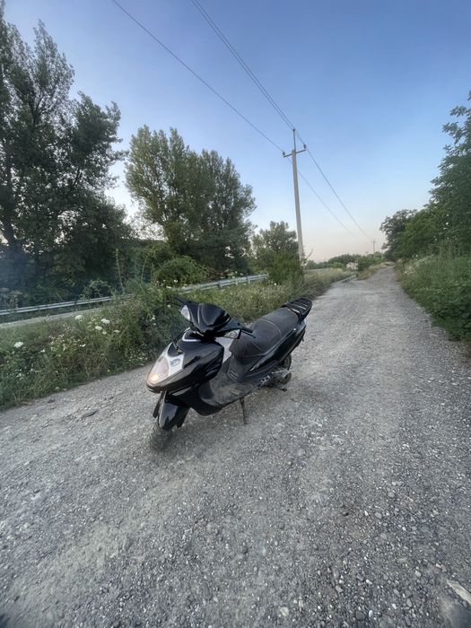 Скутер 150 кубів
