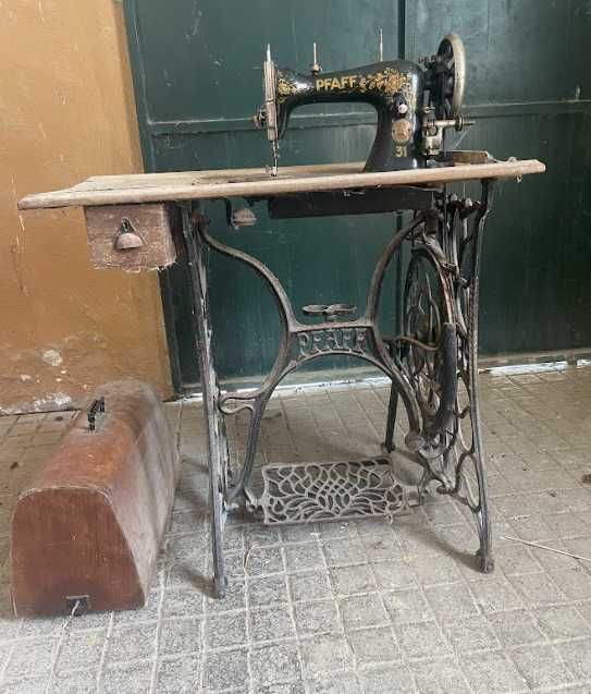 Maquina Costura PFAFF antiga