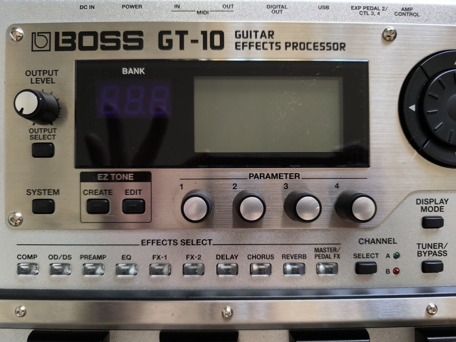 Boss GT 10 processador de efeitos