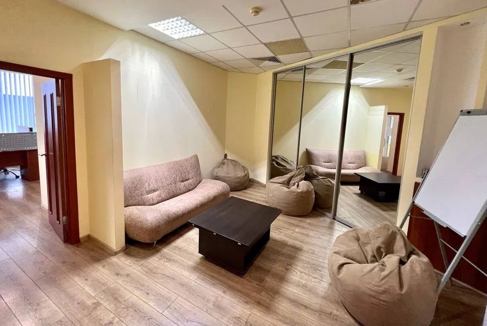 Продам офис в БЦ Мост Сити.