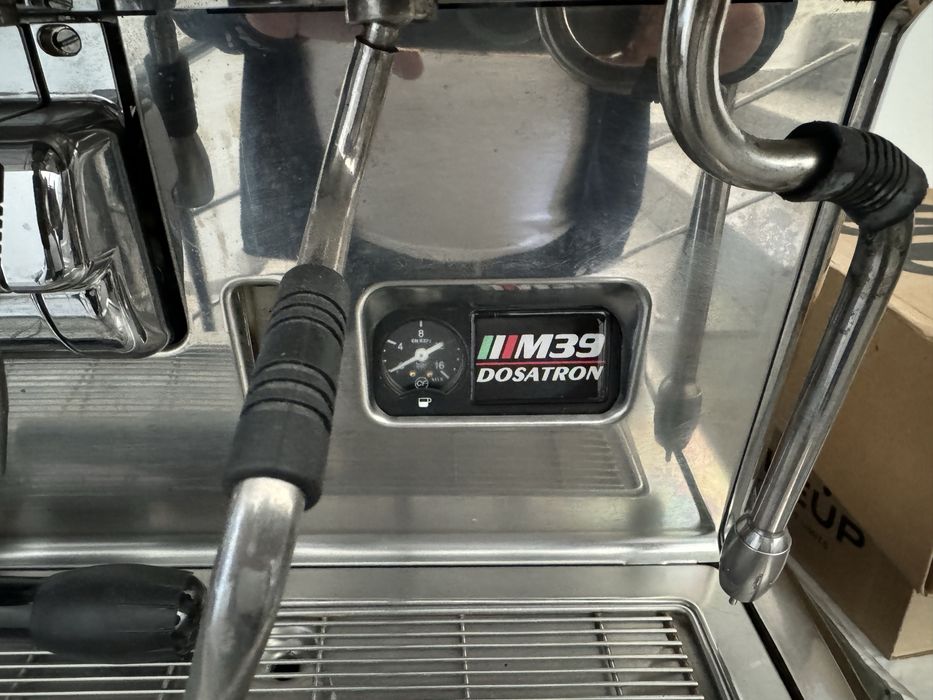 Кавомашина професійна La Cimbali M39 Dosatron