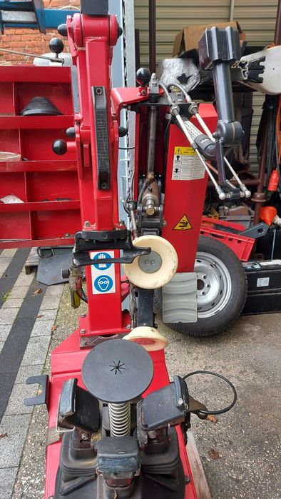 Montażownica kół BUTLER Airdraulic 1050