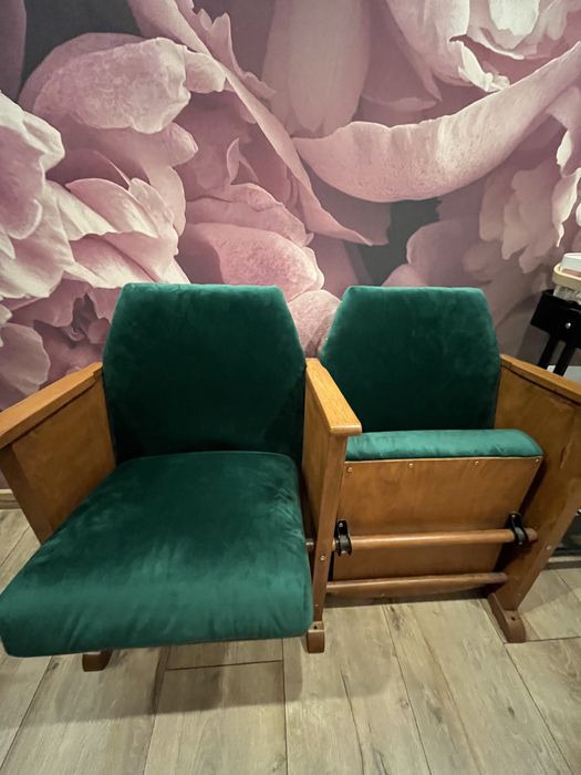 Fotele stare odrestaurowane