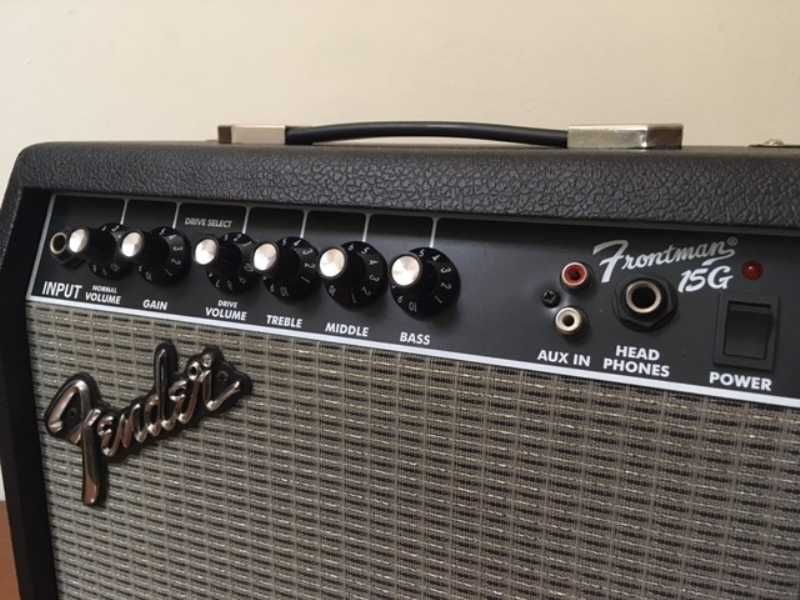 Amplificador de guitarra Fender como novo