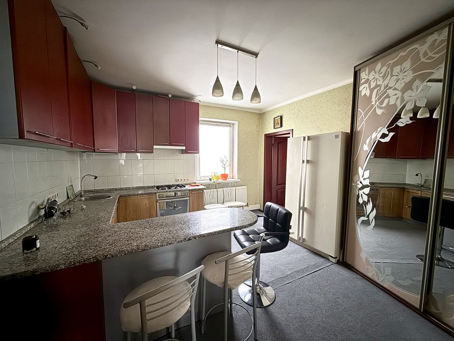 Оренда великого будинку в с.Руська Поляна