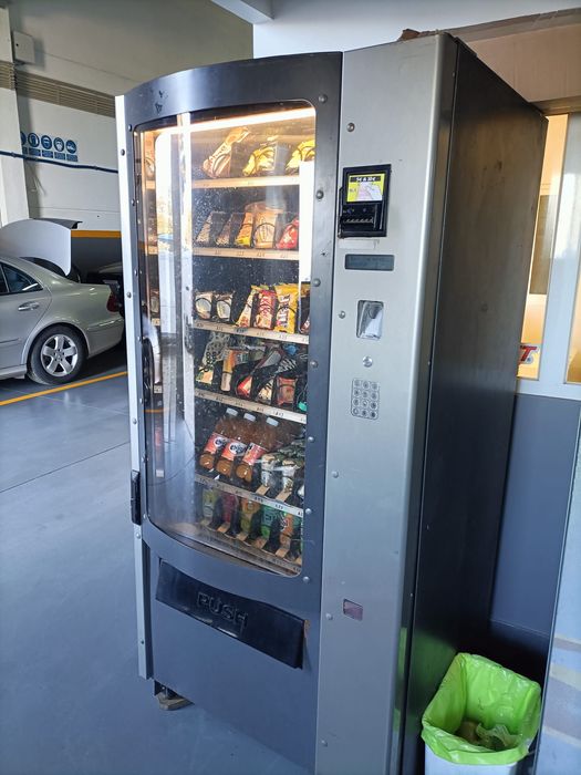 Vendo máquina de snaks