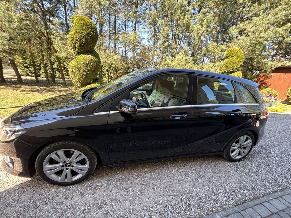 Mercedes B 220 D