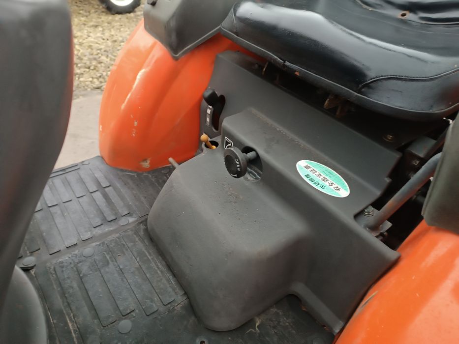 Японський мінітрактор.Трактор Кубота.