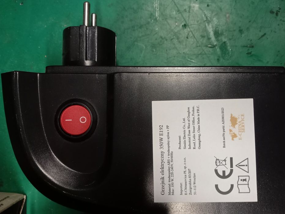 Mini grzejnik suszarka osuszacz 1400W 4szt 230V komplet