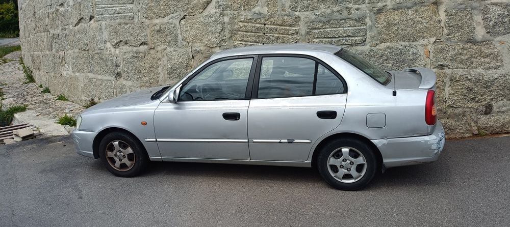 Hyundai accent ano 2000