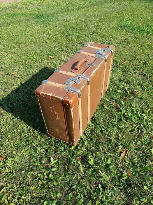 Чемодан вінтажний