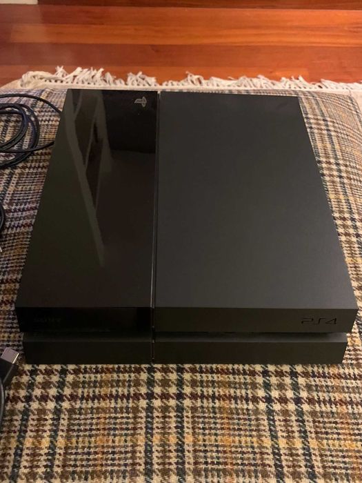 Play station 4 com Jogos