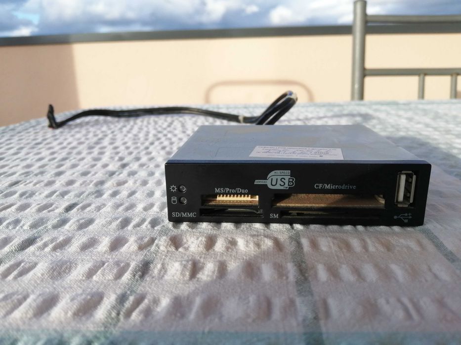 Memory Card Reader64584409393283121