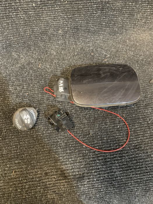 Tampao combustivel audi A4 B8