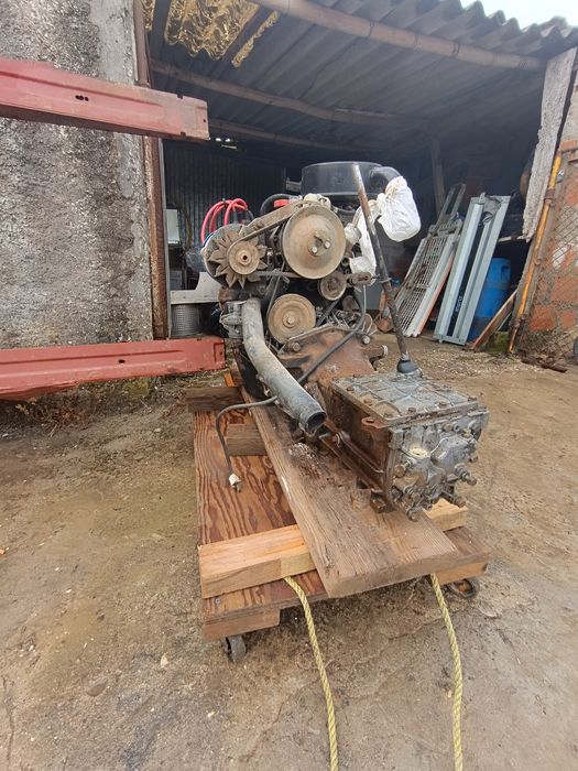 Renault 4l com documentos e selo em dia