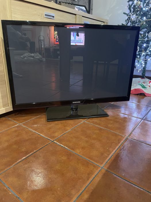 Tv 43” Samsung em perfeitas condicões!