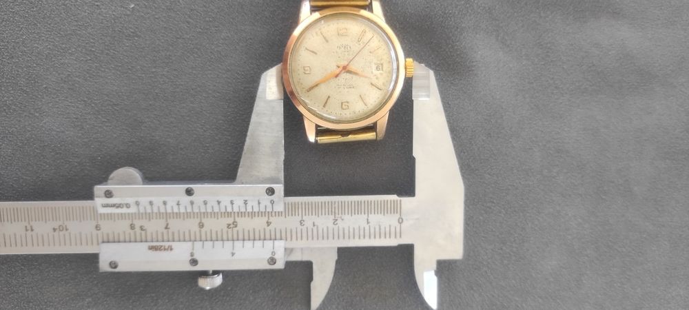 Relógio automático antigo