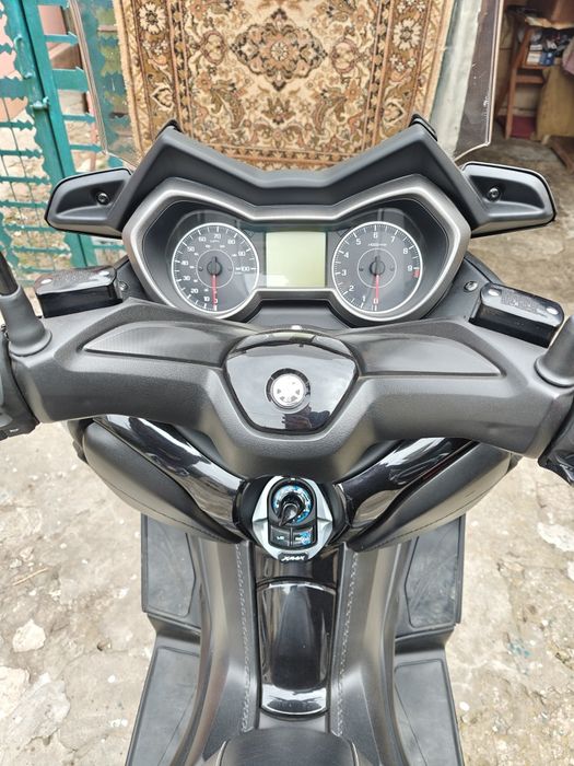 Yamaha xmax 300 2018год