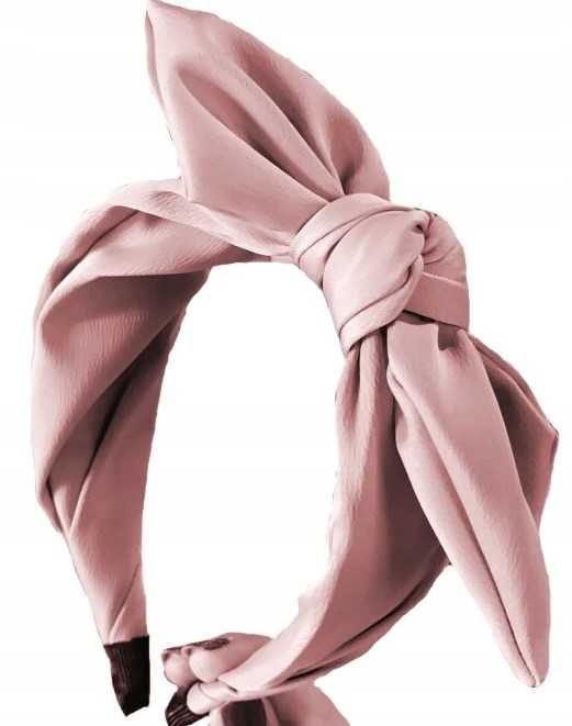 Różowa opaska z piękną kokardą