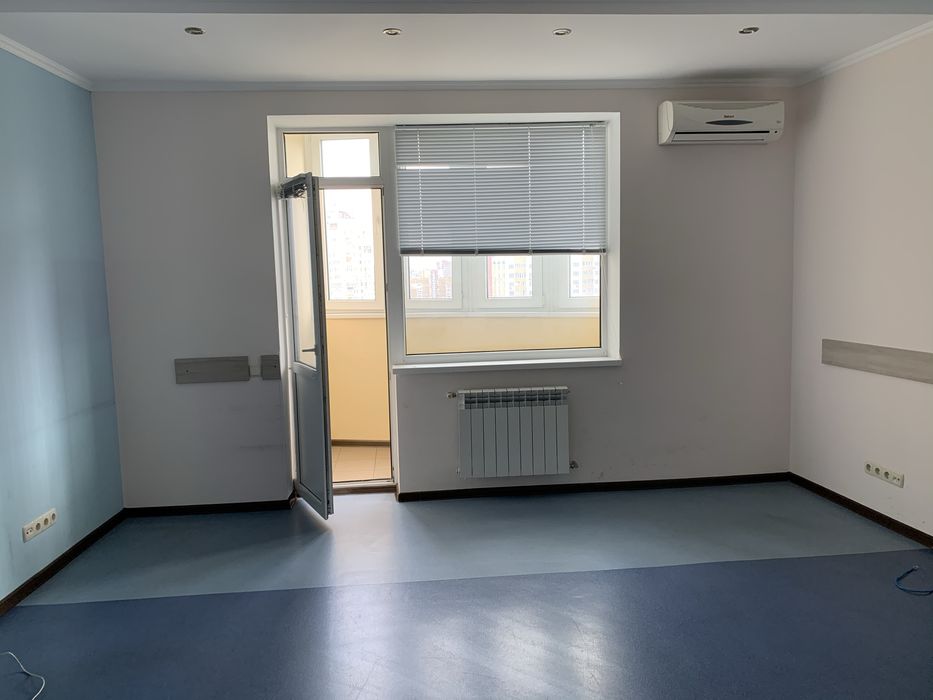 Дніпровська наб, 19А, 85м.кв. офіс (ж.ф.).