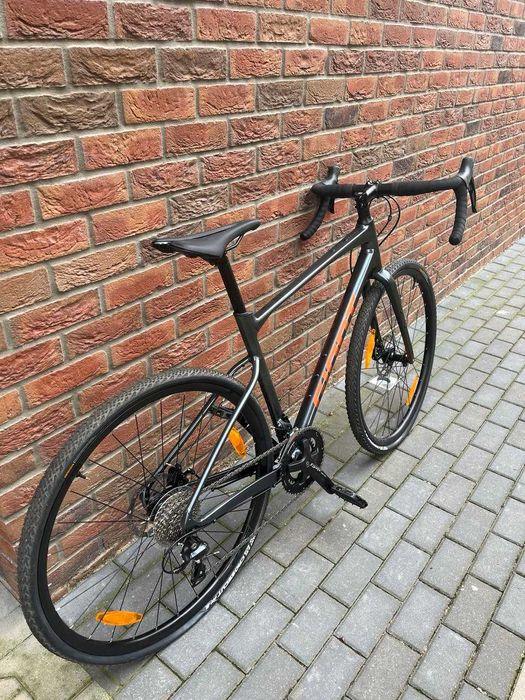 Rower Giant Revolt 2 Gravel ML Black Diamond 2022