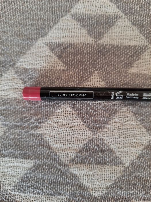 Kontórówka do ust Douglas.Nowa