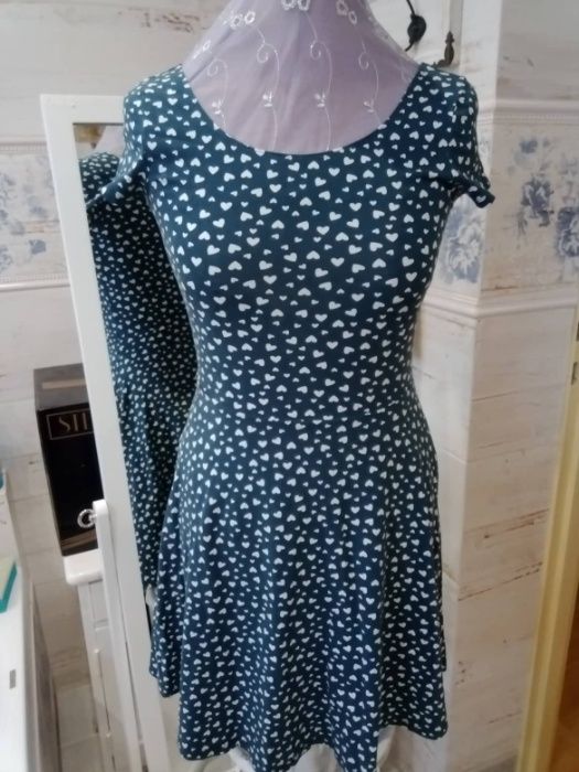 Sukienka w serduszka