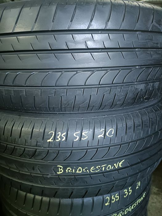 Pneus 235/55/20 Bridgestone