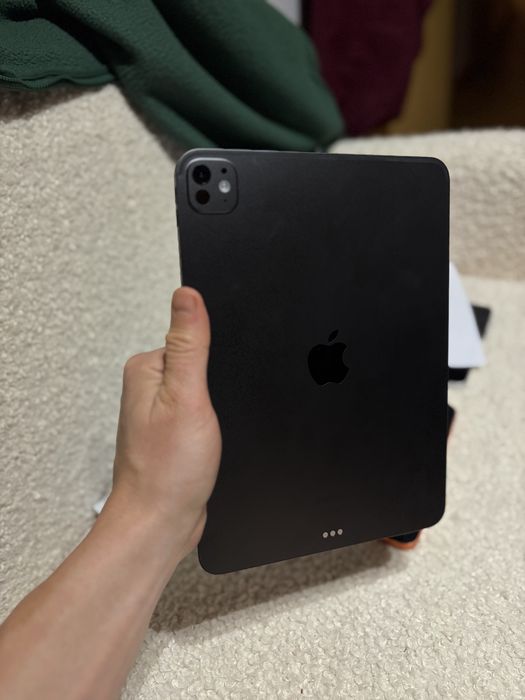 Apple iPad Pro 11” M4 – 256 GB Wi-Fi | 100% baterii