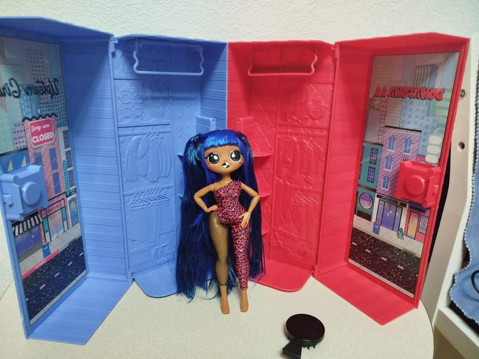 Lol OMG Rainbow high