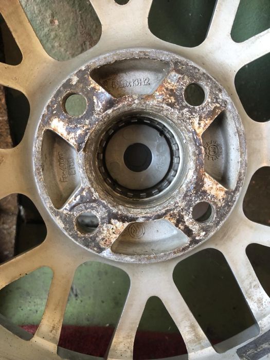 Продам резину с литими дисками