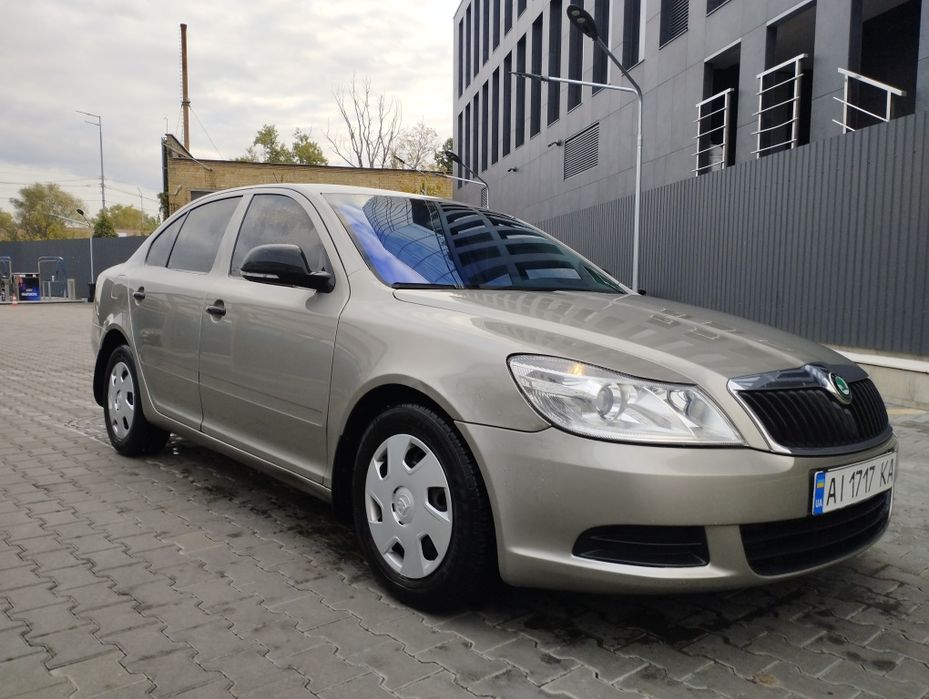 Skoda Octavia 2011 VIN TMBDT21Z0C2028990 фото оголошення 2 з 20