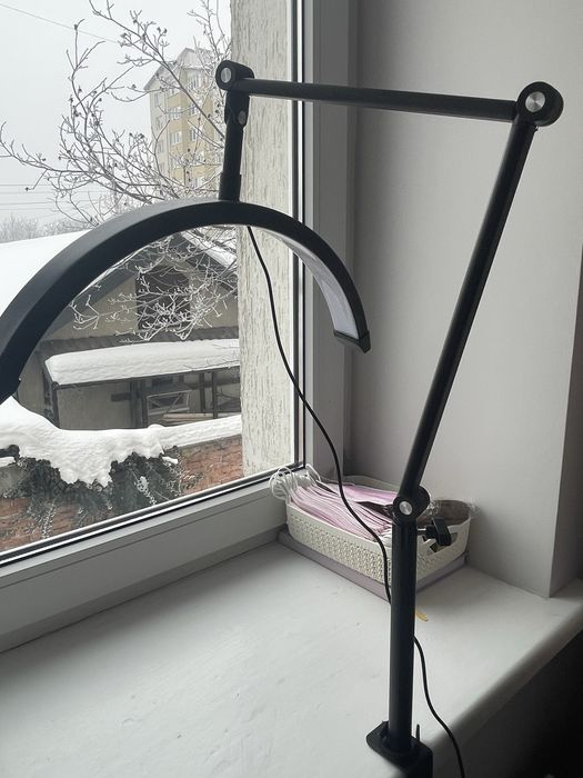 Манікюрна лампа нова