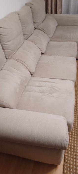 Sofá com baú e perna