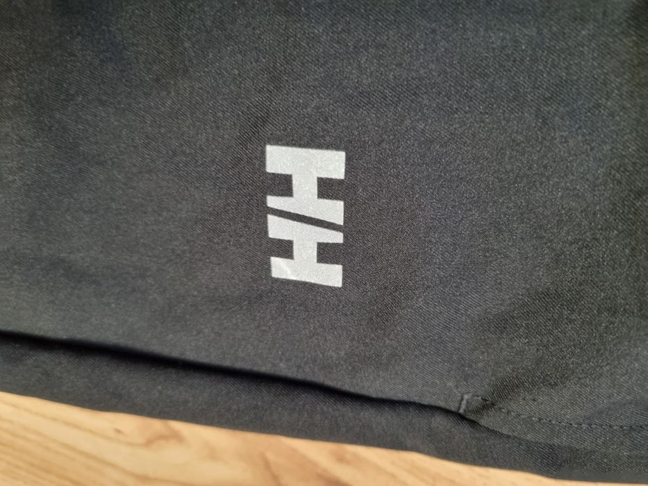 Spodnie dresy Helly hansen M 38