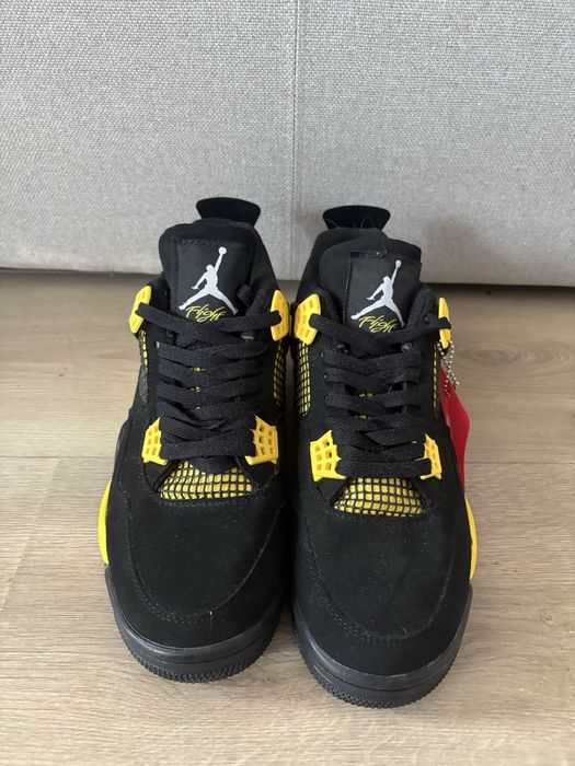 Jordan 4 Yellow Thunder