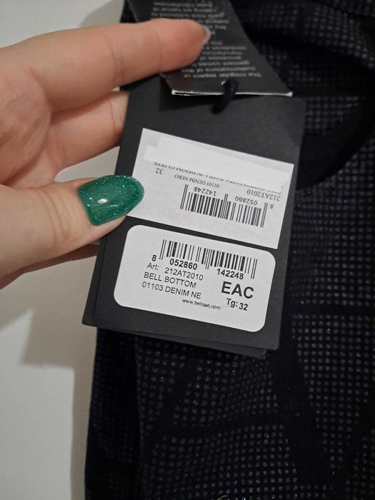 Dżinsy dzwony z brokatem