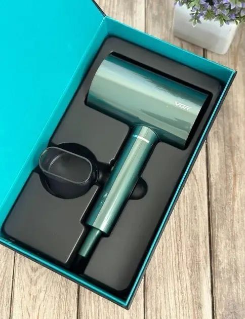 Фен для сушіння і укладання волосся