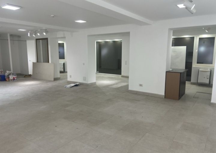 Продам приміщення  на Вокзальній навпроти Трашу!