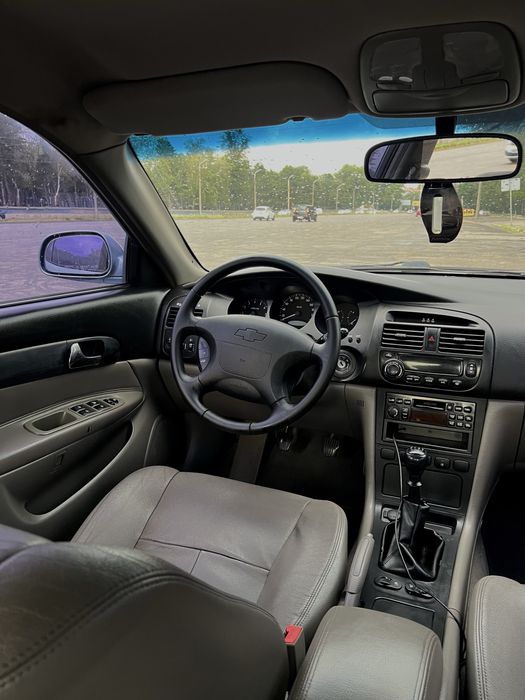 Chevrolet Evanda 2.0 2005 рік  кондиціонер працює