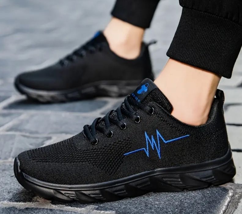 В двох кольорах.Чоловічі дихаючі кросівки р.48 р,49 р.51