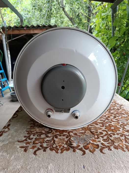 Продам бойлер бу 80л. NOVA  tec.