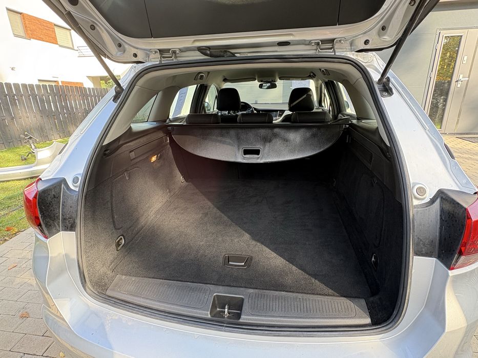 Opel Astra  1.6 CDTI