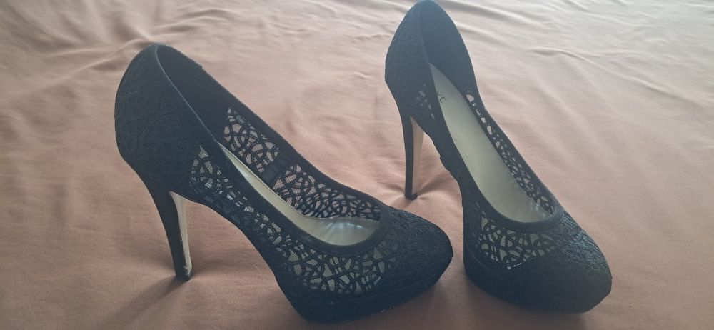 Круживні, мереживні туфлі, чорні