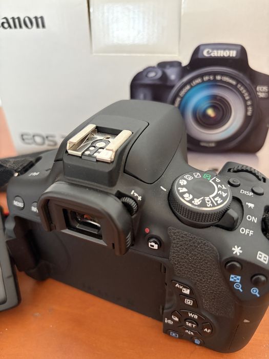 Maquina fotografica canon 750D