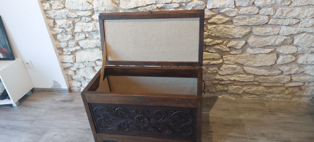 skrzynia zabytkowa