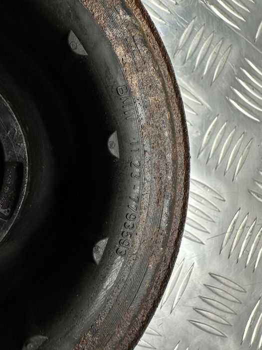 Шкив коленвала  BMW  m57 bmw 3/5/7/x3/x5/x6 11237793593