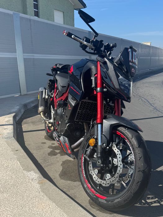 Honda Hornet como nova