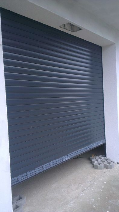 Brama garażowa rolowana ocieplona